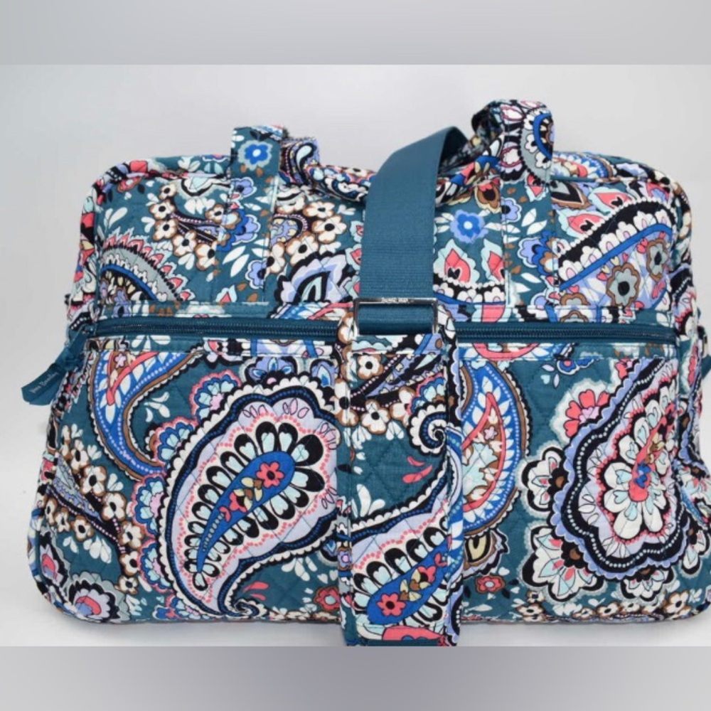 VERA BRADLEY MEDIUM TRAVELER BAG
HAYMAKER PAISLEY JEWEL